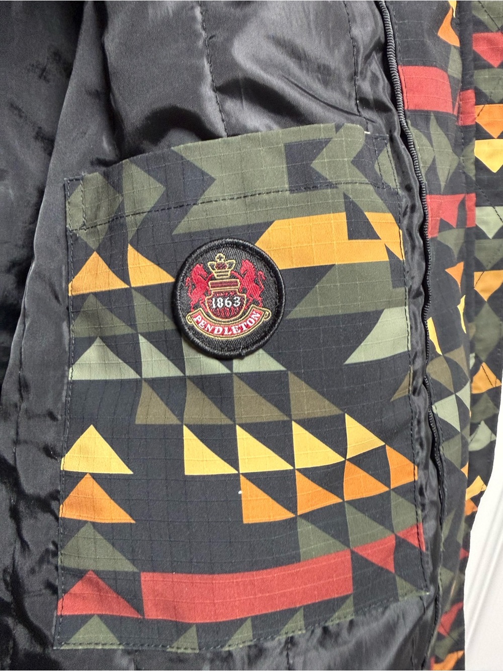 Pendleton Hooded Geometric Jacket - Women’s - Picture 3 of 9